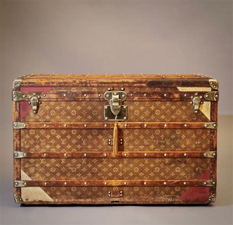 louis vuitton steamer trunk.